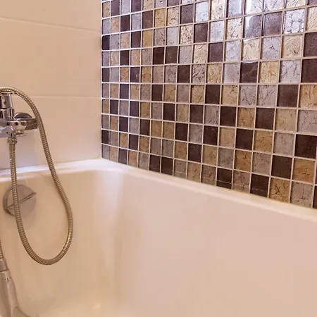 Hostnfly - Superb Bright Apt Near Montparnasse Station * Parigi